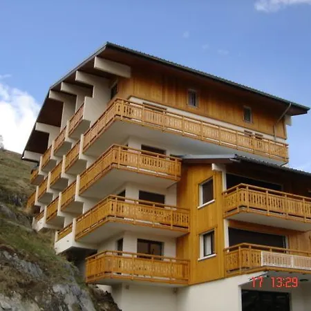 Apartment Etendard *